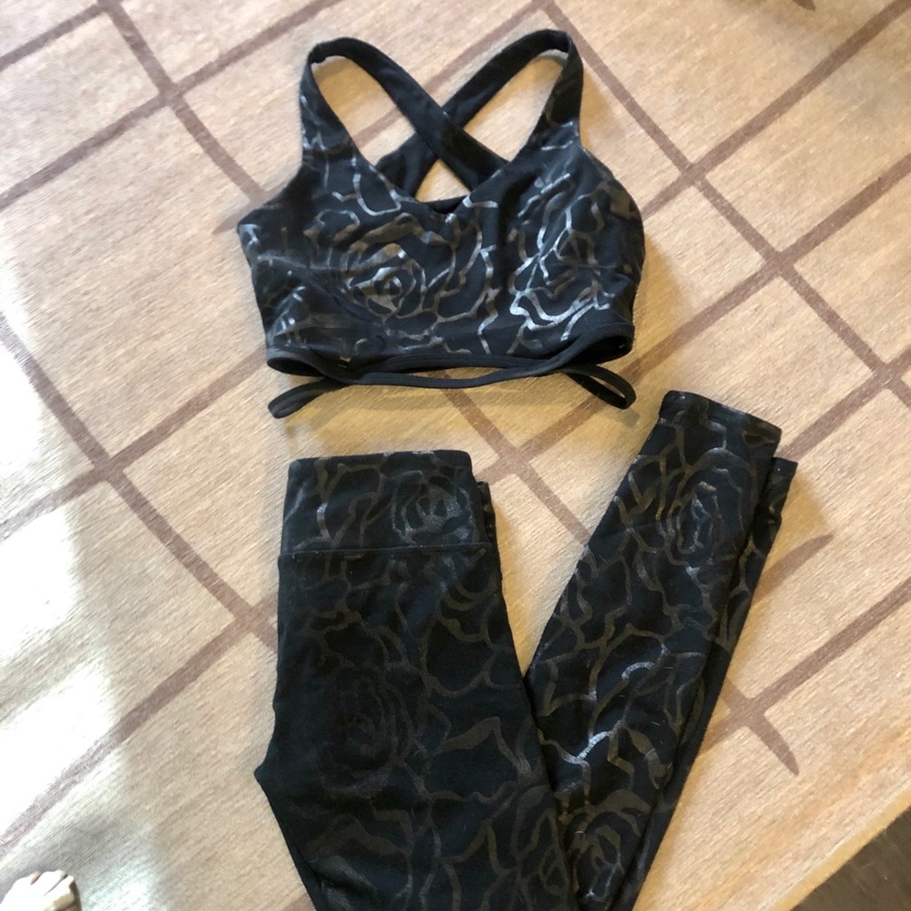 Fabletics Black Patterned Set